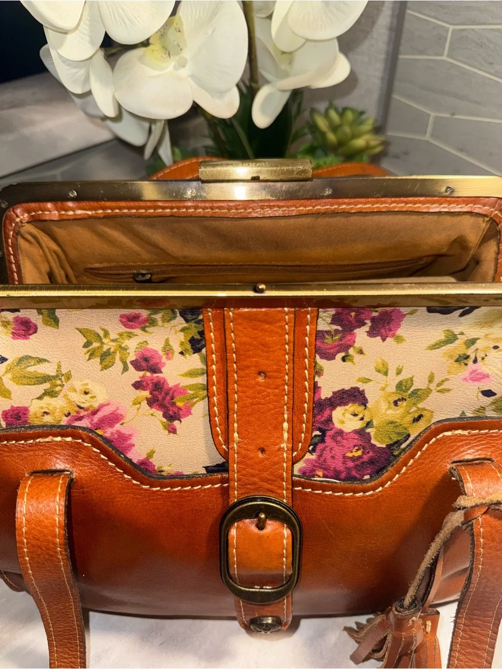 Patricia Nash RARE Cognac Leather Shoulder Bag Floral Accent Metal Clasp Closure